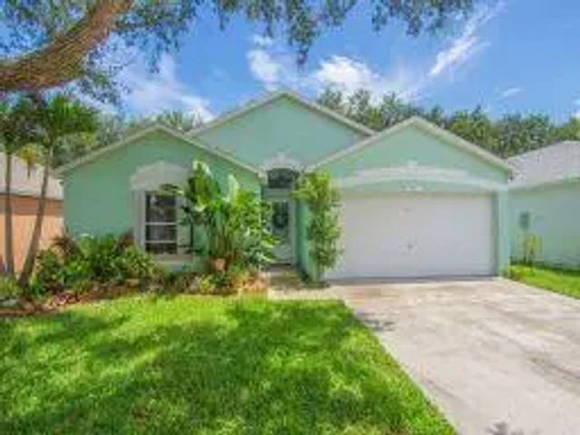 2 of 38 - 1007 E 13th Square, Vero Beach, FL