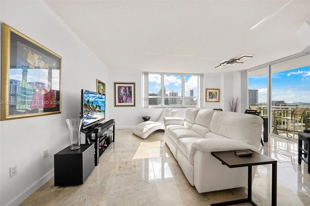 5 of 39 - 2000 N Bayshore Drive #1502, Miami, FL