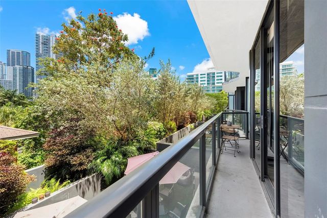 2 of 30 - 201 Sw 17th Road #411, Miami, FL