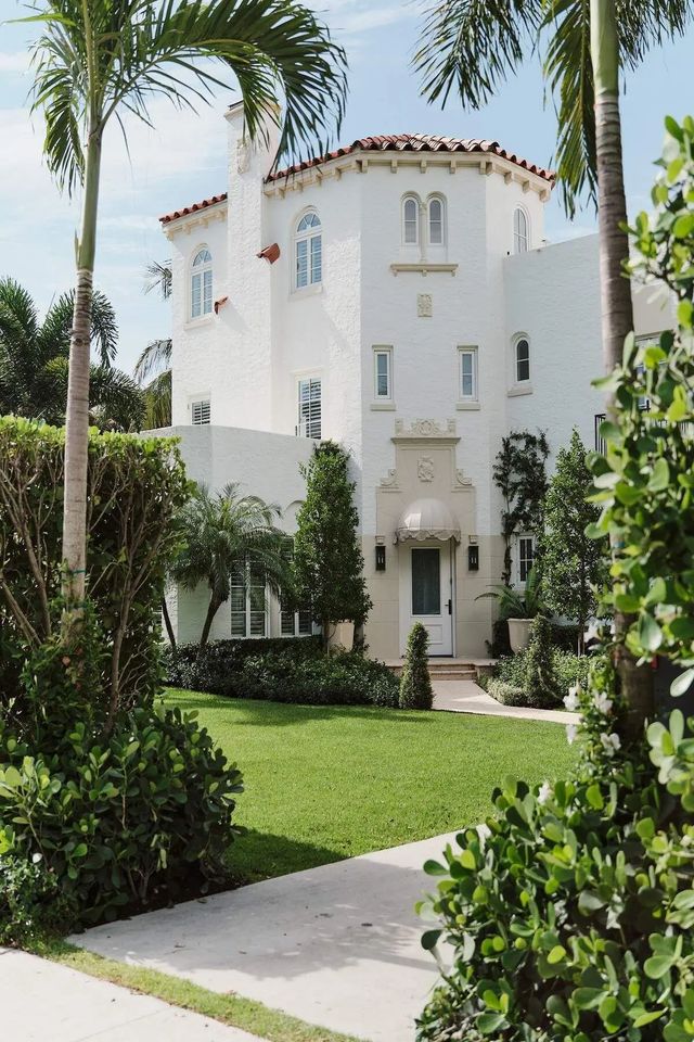 2 of 50 - 130 Brazilian Avenue, Palm Beach, FL