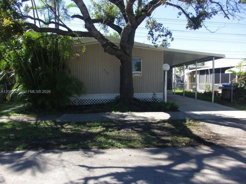 710 Nw 219th Avenue, Pembroke Pines