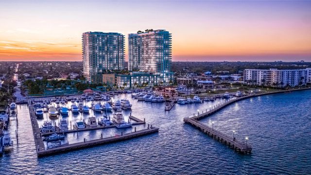 220 Lake Shore Drive #813, Lake Park