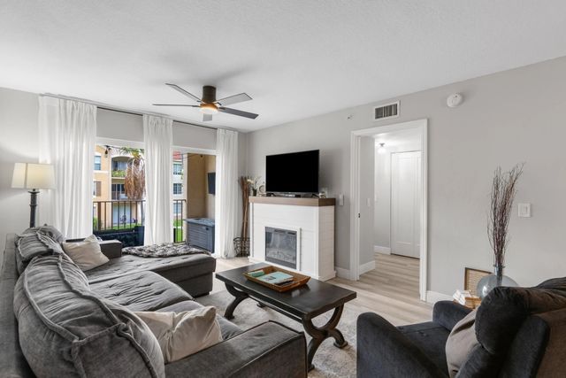 3 of 33 - 4041 San Marino Boulevard #202, West Palm Beach, FL
