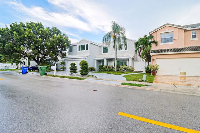 5 of 150 - 10262 Sw 9th Lane, Pembroke Pines, FL
