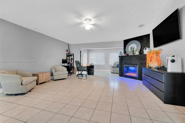 4 of 31 - 1024 Long Island Avenue, Fort Lauderdale, FL