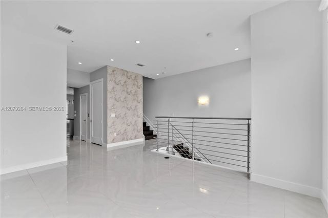 5 of 42 - 10517 Nw 66th Street, Doral, FL