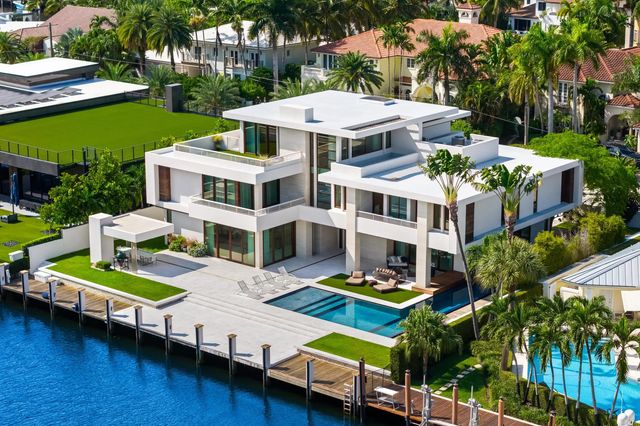 2 of 82 - 10 Pelican Drive, Fort Lauderdale, FL