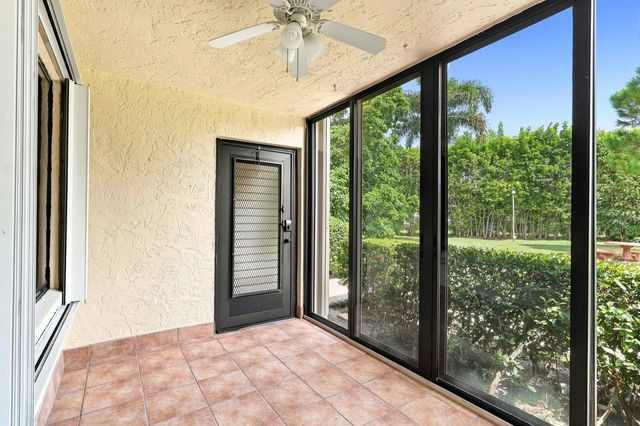 4 of 25 - 314 Knotty Pine Circle #c-1, Greenacres, FL