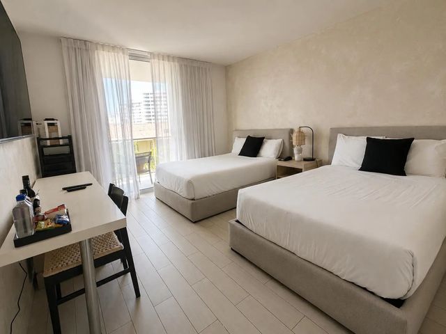 4 of 7 - 2602 E Hallandale Beach Boulevard #r403, Hallandale Beach, FL