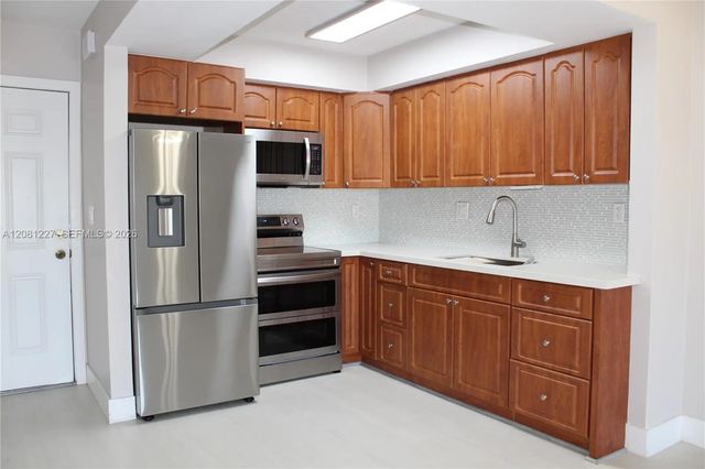 3 of 18 - 6780 W 2nd Court #401, Hialeah, FL