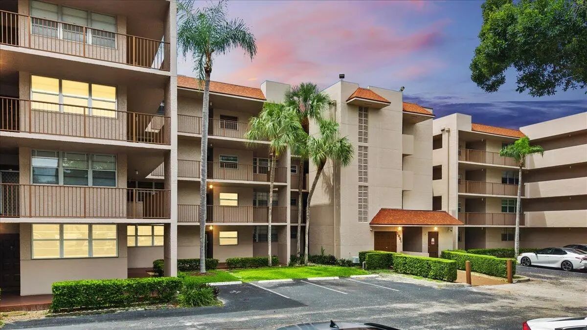 1831 Sabal Palm Drive #403, Davie