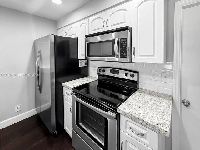 5 of 25 - 1606 Veracruz Lane, Weston, FL