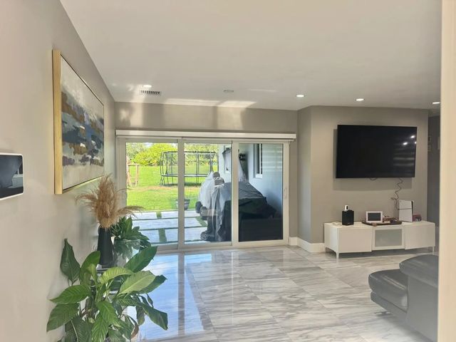 4 of 11 - 14231 Lake Candlewood Court, Miami Lakes, FL