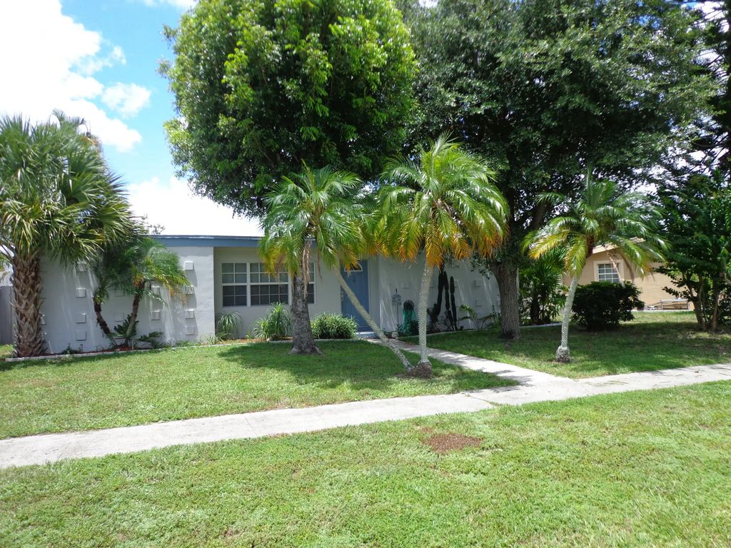 11751 Oleander Drive, Royal Palm Beach