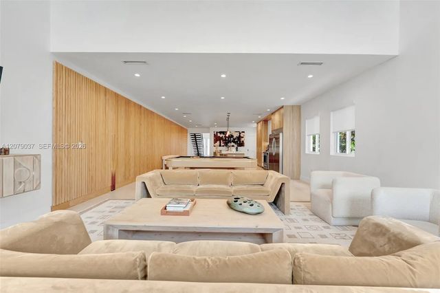 617 Ne 14th Avenue, Fort Lauderdale