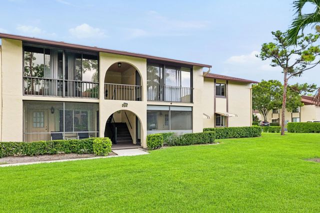 204 Pine Hov Circle #b-1, Greenacres
