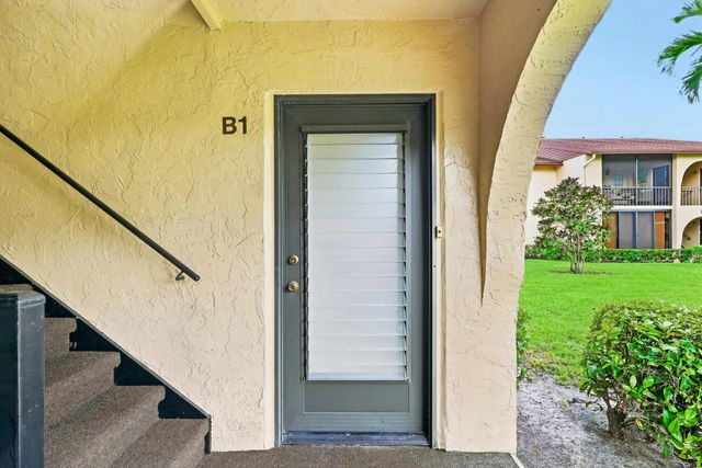 3 of 27 - 204 Pine Hov Circle #b-1, Greenacres, FL