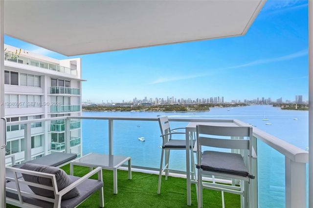 4 of 25 - 1000 West Avenue #1518, Miami Beach, FL