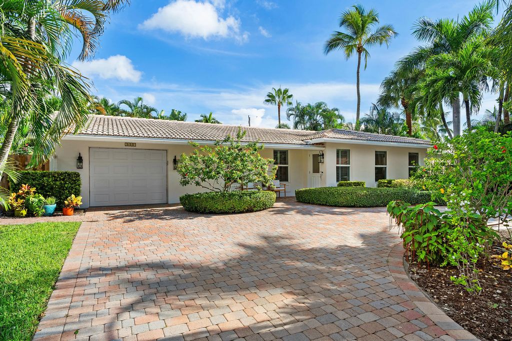 2641 Ne 52nd Street, Lighthouse Point