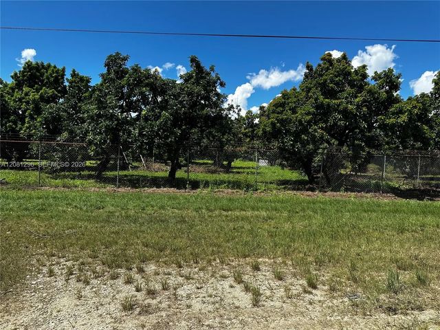 3 of 10 - 179xx Sw 182 Avenue, Miami, FL