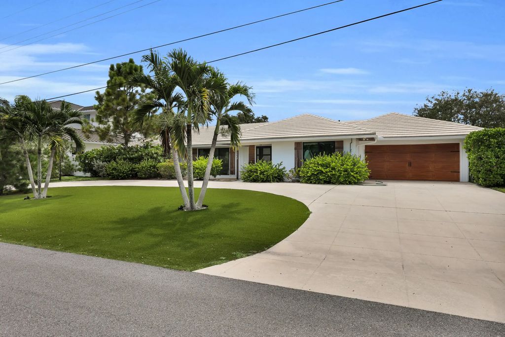 229 Fairway W, Tequesta