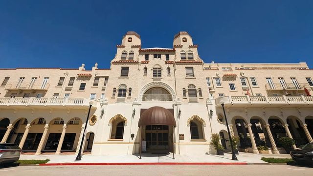 235 Sunrise Avenue #2211, Palm Beach