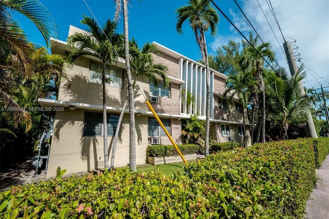 3 of 28 - 4730 Pine Tree Drive #17, Miami Beach, FL