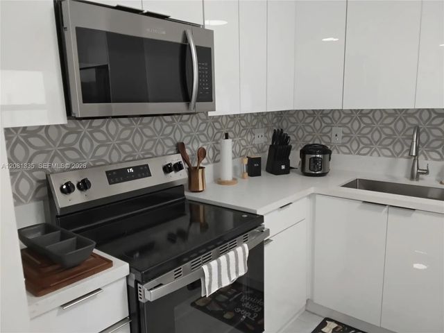 4 of 43 - 4901 Nw 177th Street, Miami Gardens, FL