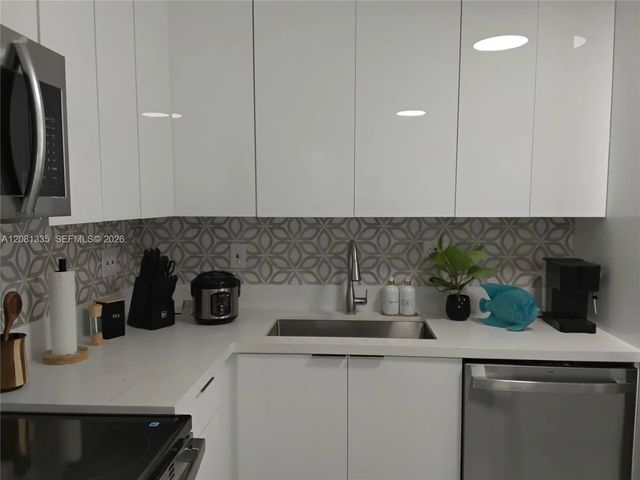 5 of 43 - 4901 Nw 177th Street, Miami Gardens, FL