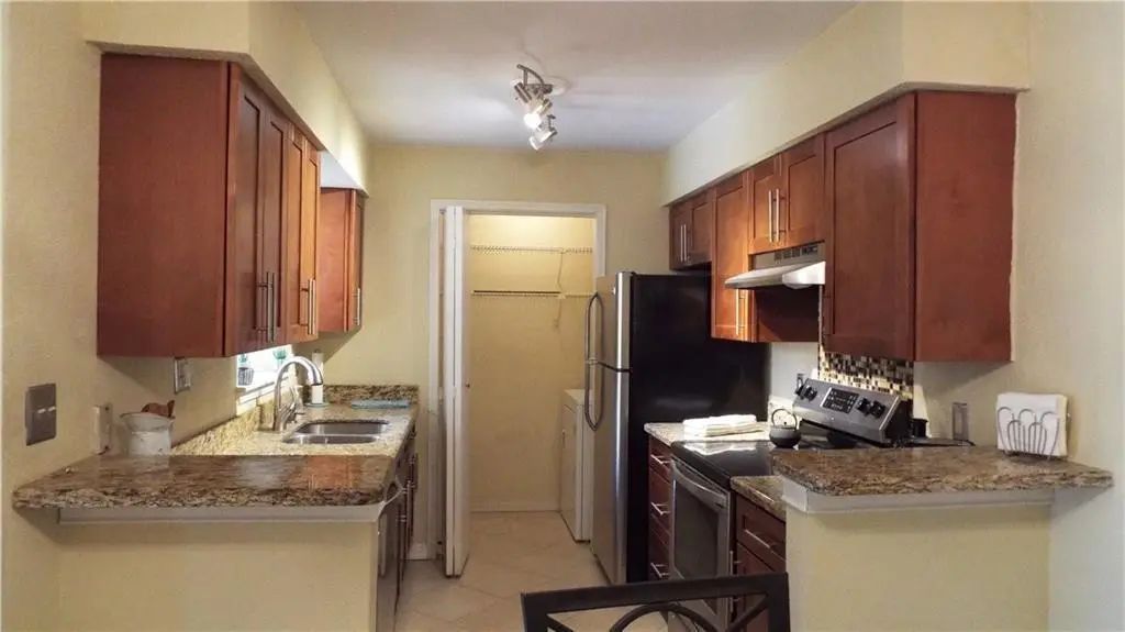 833 Riverside Drive #824, Coral Springs