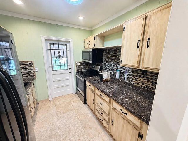 2 of 17 - 1820 Coolidge Street, Hollywood, FL