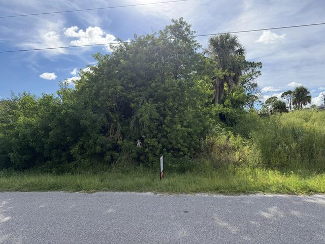 2 of 4 - 1277 Liggett Circle, Port Charlotte, FL