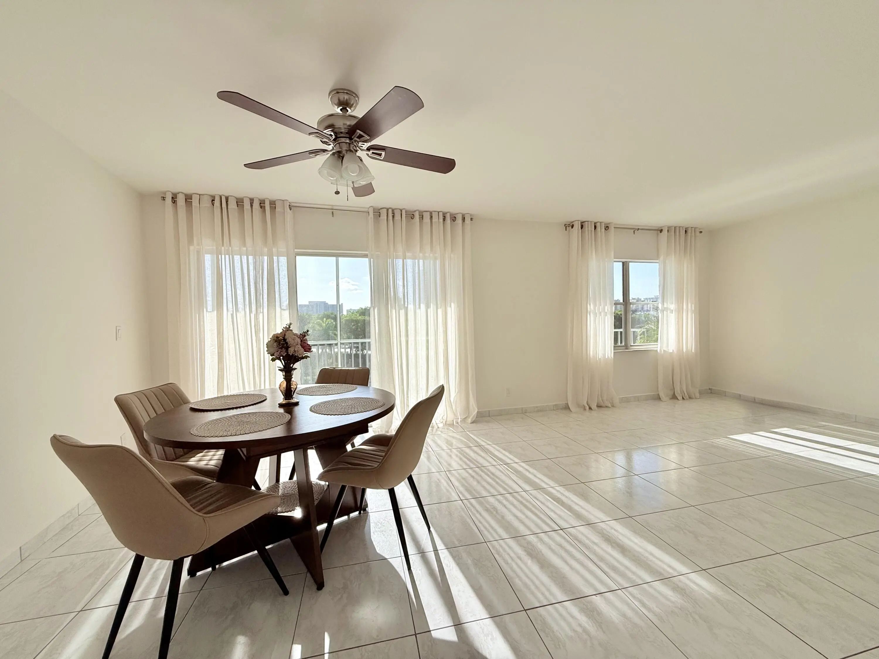 200 Diplomat Parkway #520, Hallandale Beach