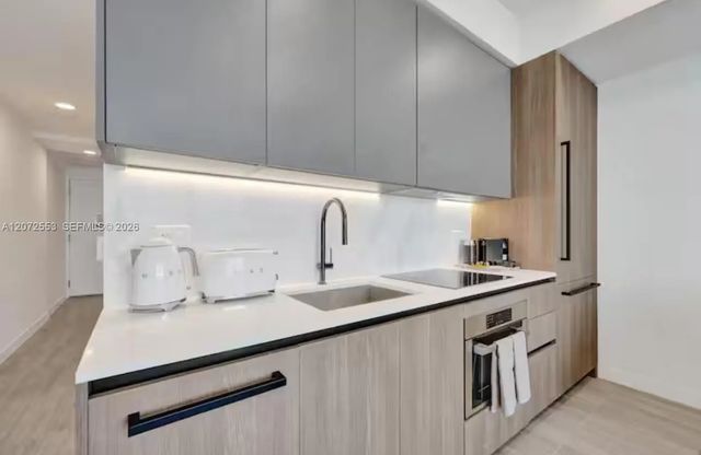 5 of 32 - 580 72nd #1713, Miami Beach, FL