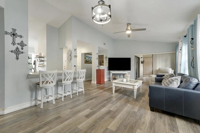 3263 Perimeter Drive, Greenacres