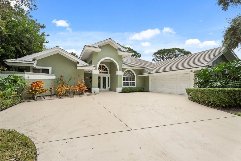 6581 Se Baltusrol Terrace, Stuart