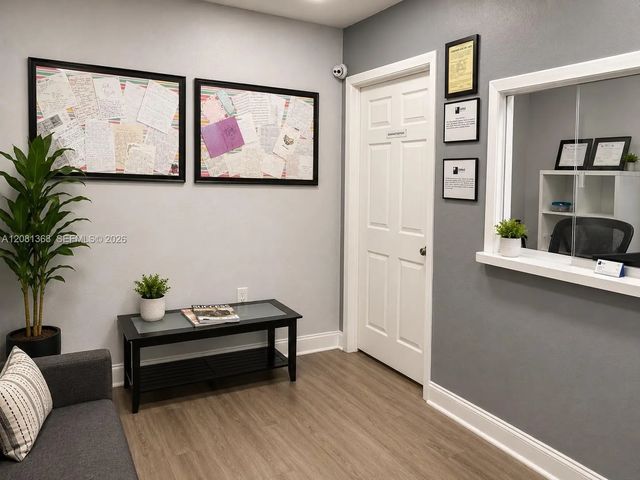 3 of 7 - 5900 Johnson Street, Hollywood, FL