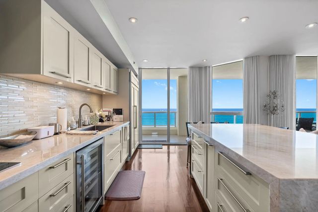 5 of 39 - 101 S Fort Lauderdale Beach Boulevard #2303, Fort Lauderdale, FL