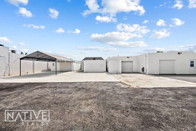 3 of 39 - 225 N Dixie Highway, Hallandale Beach, FL