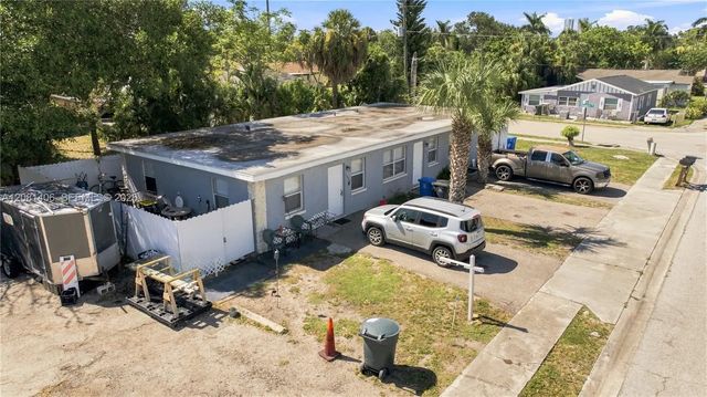 2 of 19 - 2031-2040 Wright, Fort Myers, FL