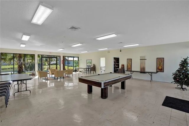 3 of 11 - 8325 Sunrise Lakes Boulevard #212, Sunrise, FL