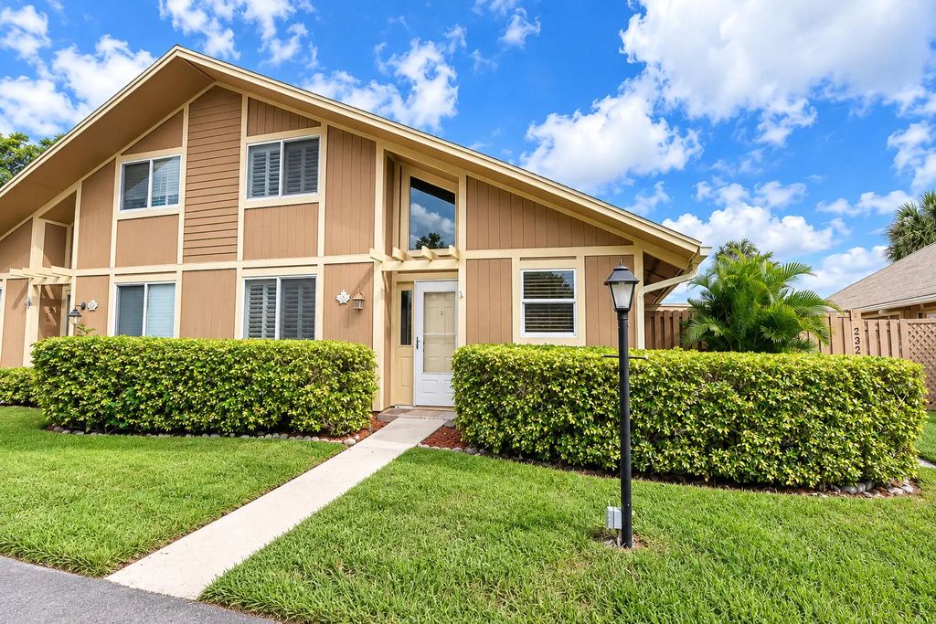 232 Maplecrest Circle, Jupiter