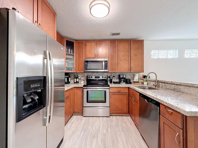 4 of 59 - 3123 Sunset Circle, Margate, FL