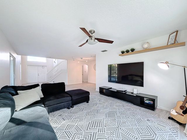 5 of 59 - 3123 Sunset Circle, Margate, FL