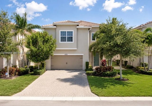 4729 Greenway Drive, Hollywood