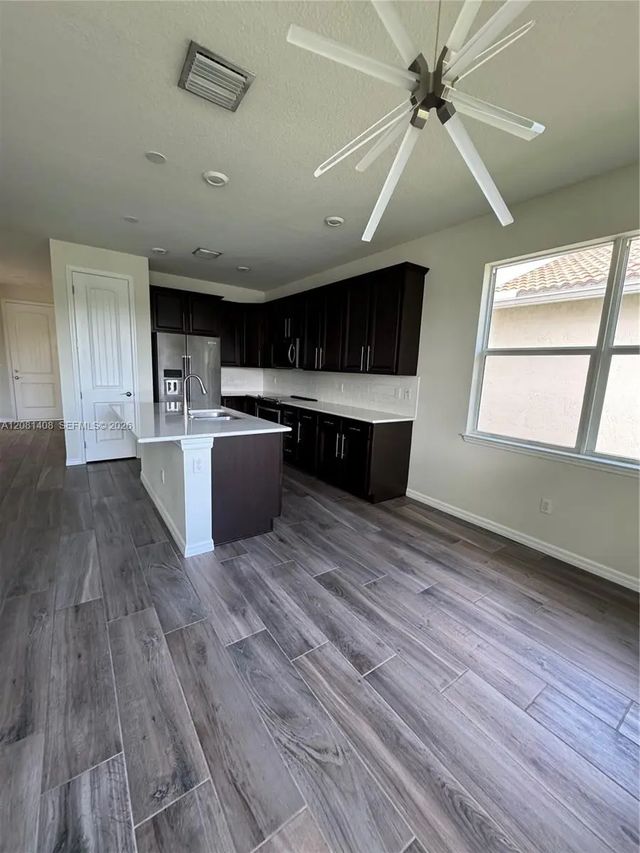 3 of 23 - 4729 Greenway Drive, Hollywood, FL