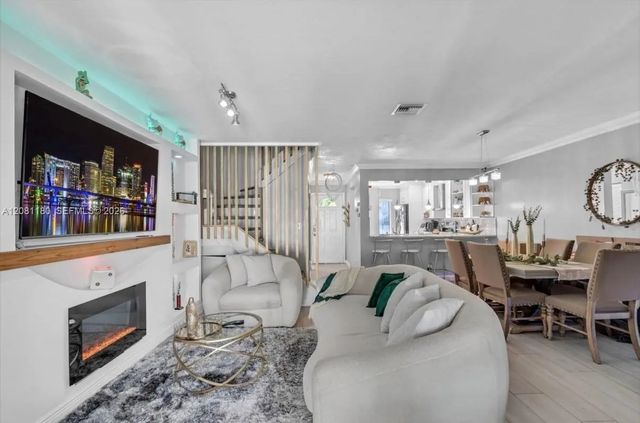 2 of 27 - 789 Crystal Lake Drive, Deerfield Beach, FL