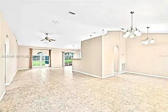 5 of 19 - 42 Pecan Loop, Ocala, FL