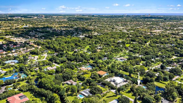2 of 8 - 8550 Nashua Drive, Palm Beach Gardens, FL