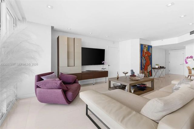 4 of 31 - 21055 Yacht Club Drive #2807, Aventura, FL